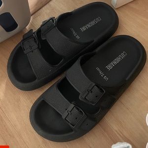 cushion sandals size 7